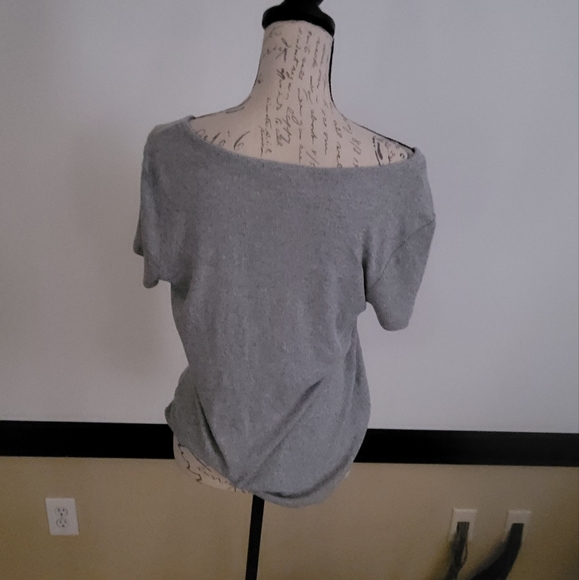 HIPPIE ROSE BUTTON CLOSE GREY RIBBED BLOUSE SIZE LARGE - Picture 2 of 3